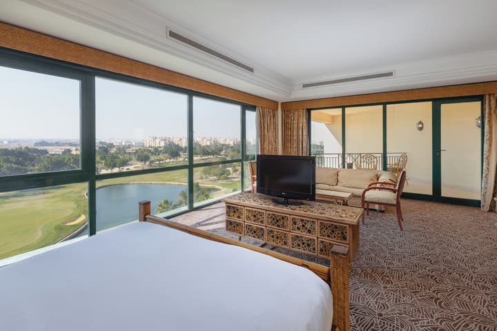 Hilton Pyramids Golf