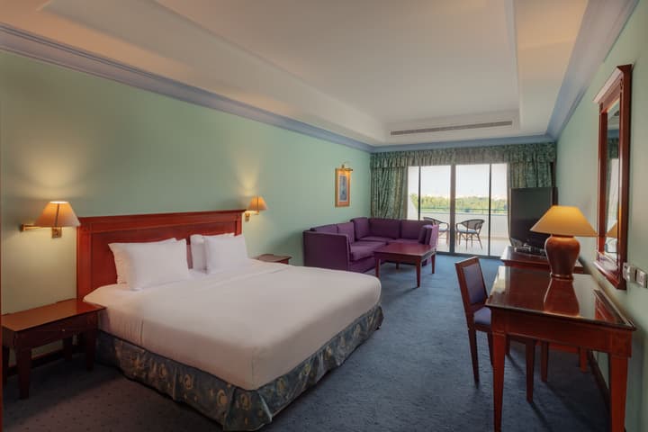 Hilton Pyramids Golf