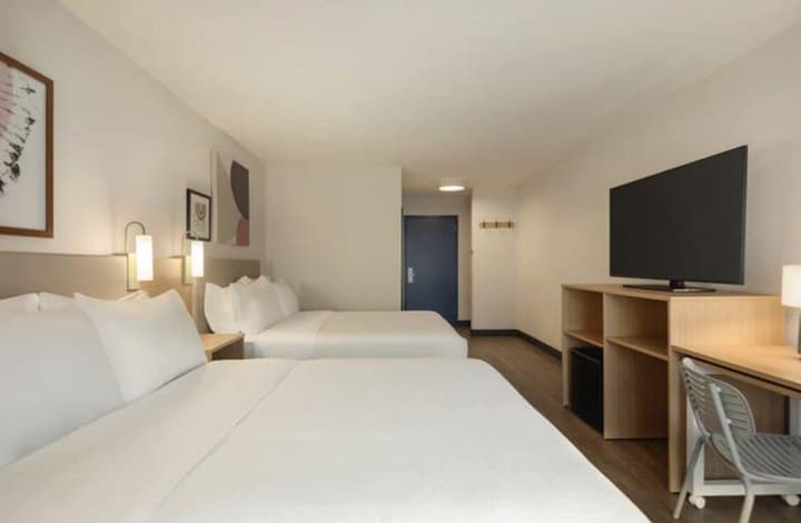 Spark by Hilton Woburn Boston