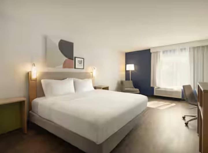Spark by Hilton Woburn Boston