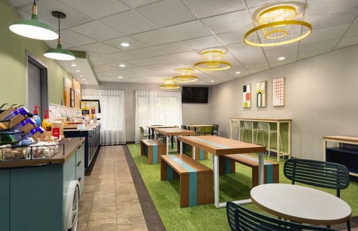 Spark by Hilton Woburn Boston