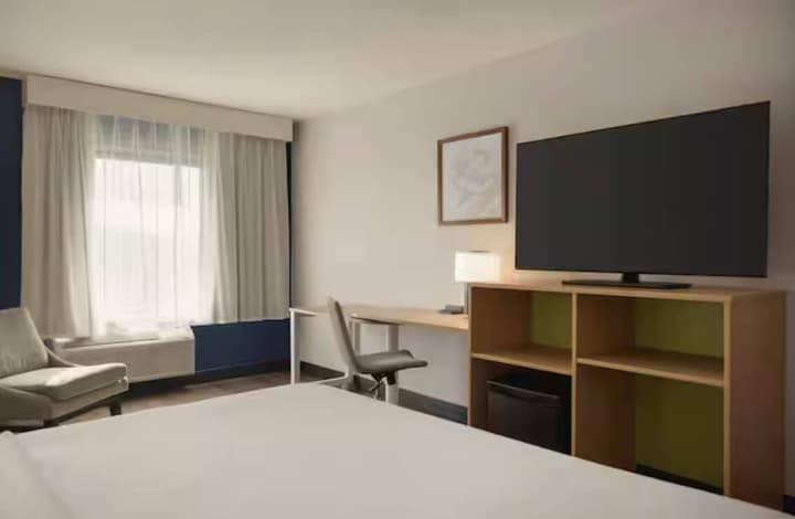 Spark by Hilton Woburn Boston