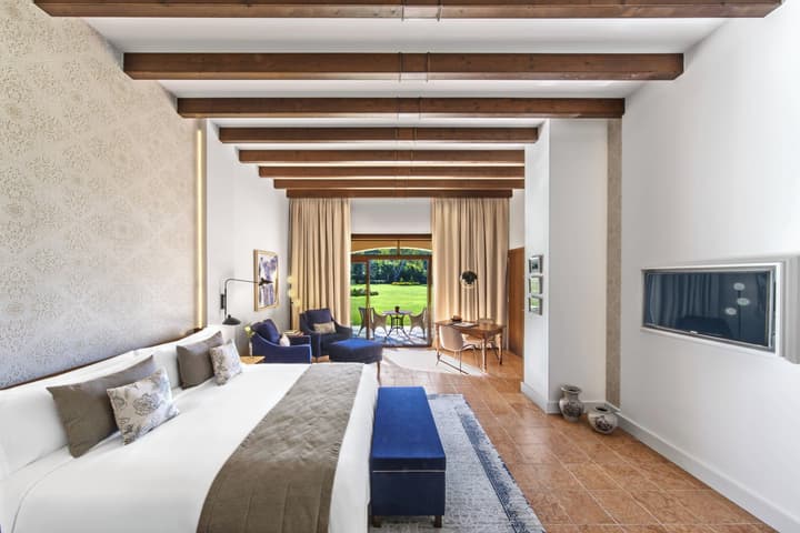 The St. Regis Mardavall Mallorca Resort
