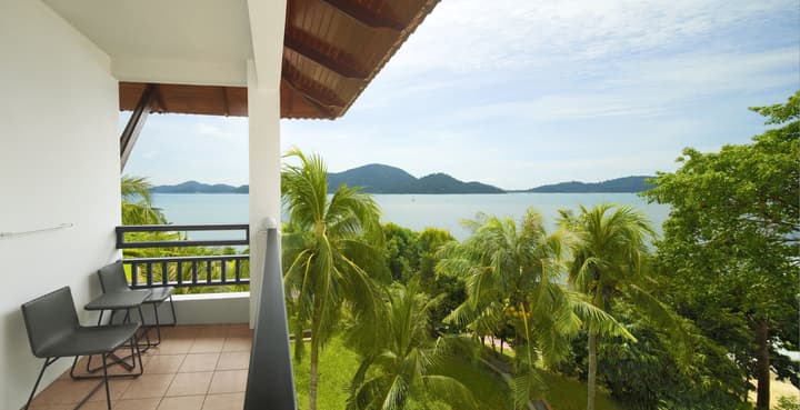 DoubleTree by Hilton Damai Laut Resort