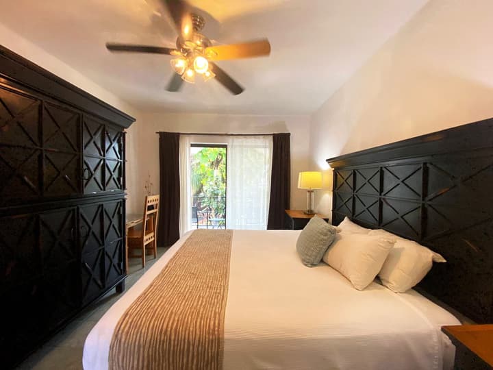 Hotel Hacienda Paradise