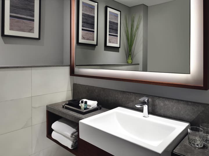 Mövenpick Hotel & Apartments Bur Dubai