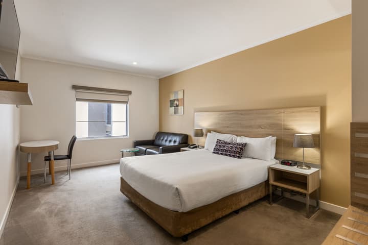 Atlantis Hotel, Melbourne