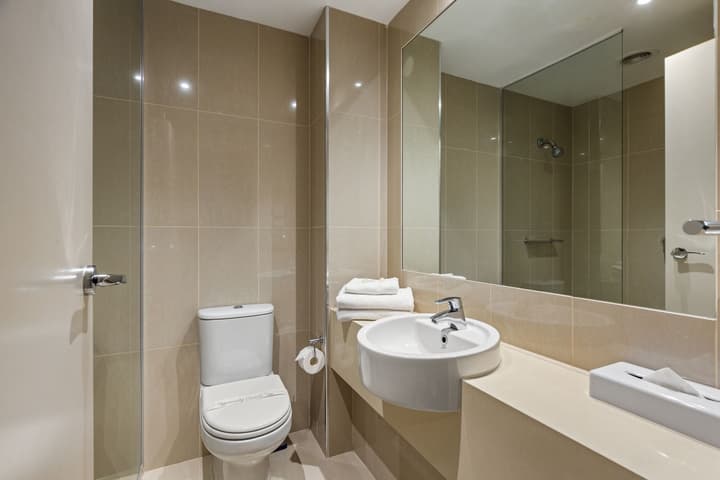 Atlantis Hotel, Melbourne