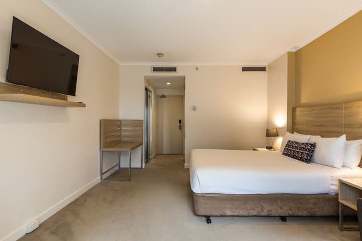 Atlantis Hotel, Melbourne
