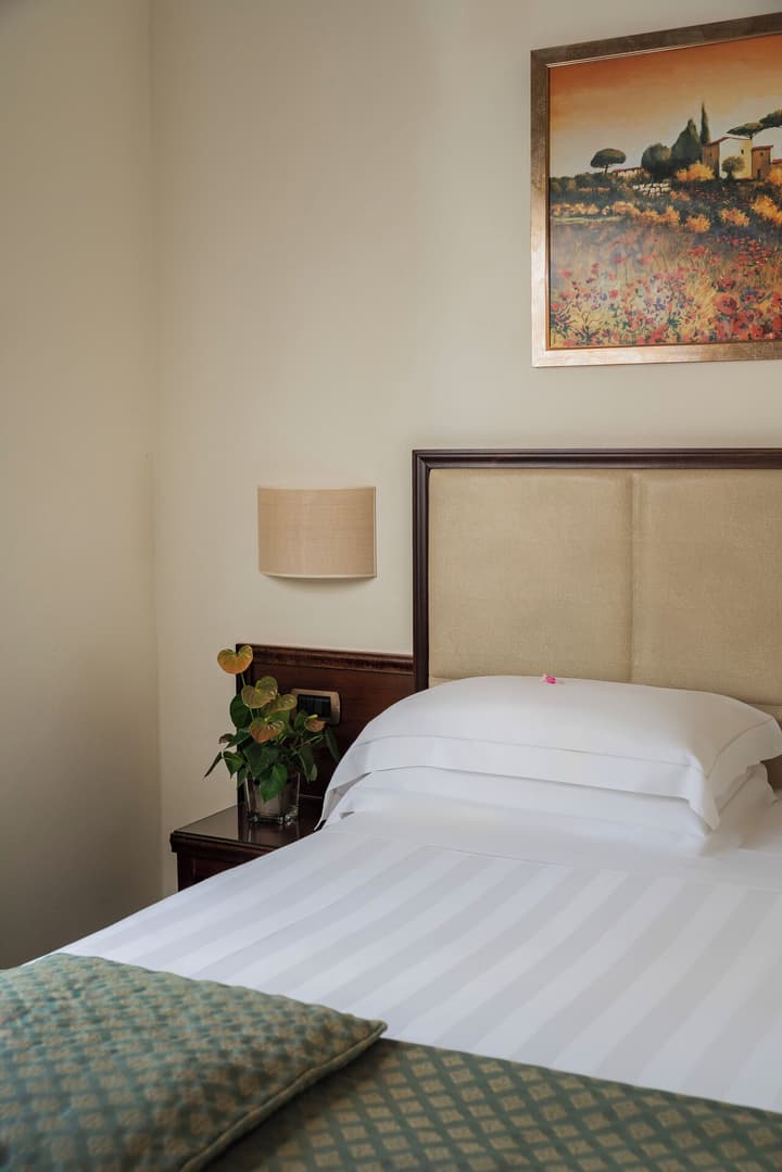 Hotel Athena