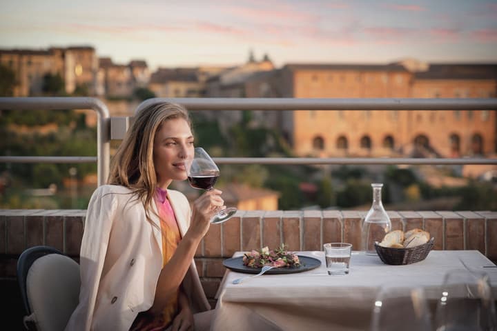 Hotel Athena
