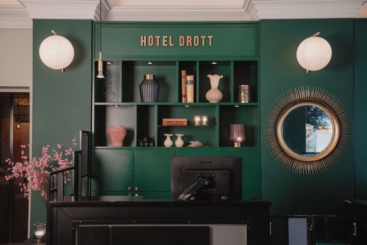 Home Hotel Drott