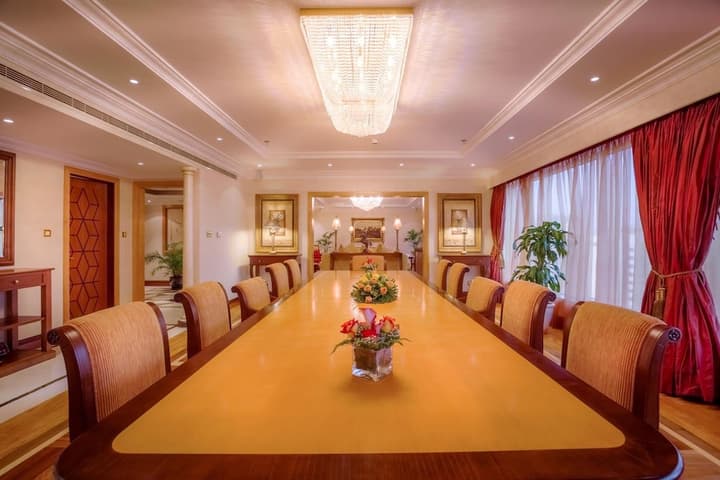 Corniche Hotel Abu Dhabi