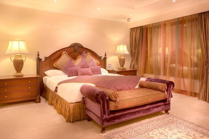 Corniche Hotel Abu Dhabi
