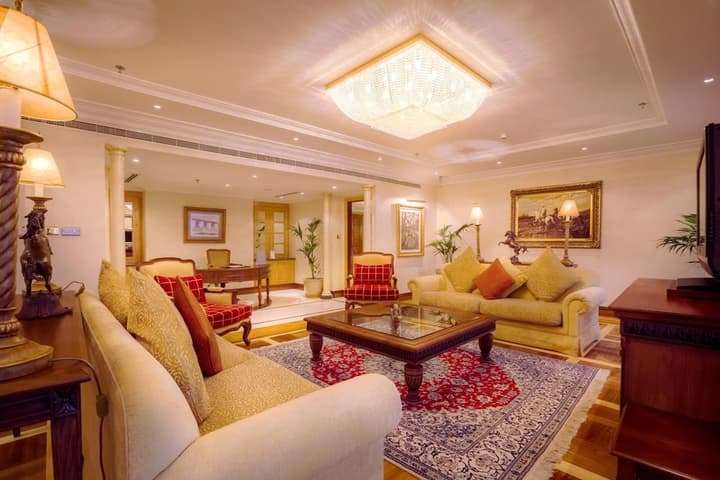 Corniche Hotel Abu Dhabi