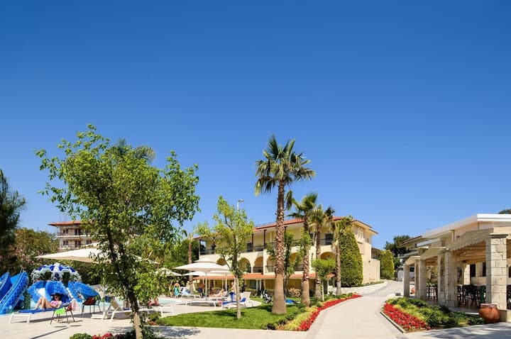 Portes Beach Hotel