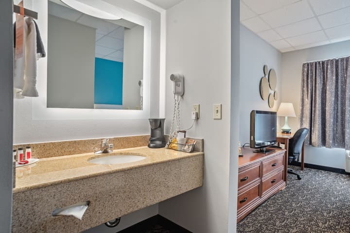 Elevation Inn & Suites, Trademark Collection by Wyndham