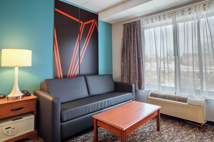 Elevation Inn & Suites, Trademark Collection by Wyndham