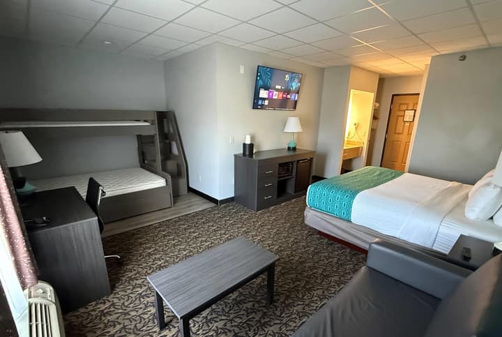 Elevation Inn & Suites, Trademark Collection by Wyndham