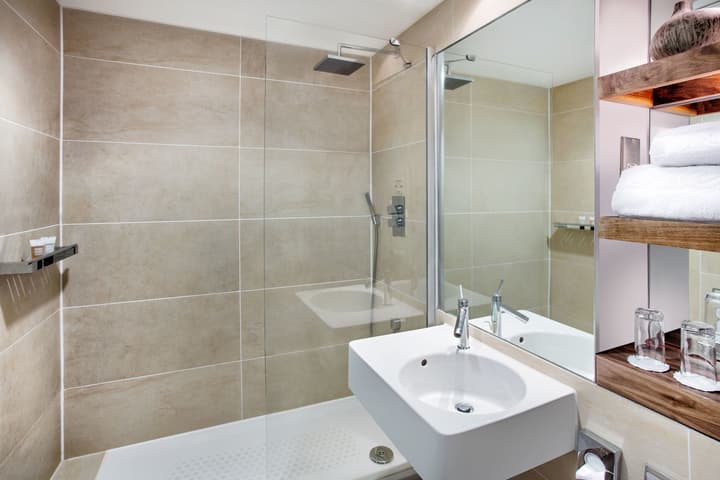 Leonardo Hotel Cardiff