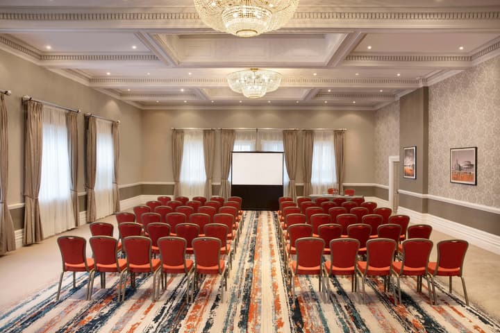 Leonardo Hotel Cardiff