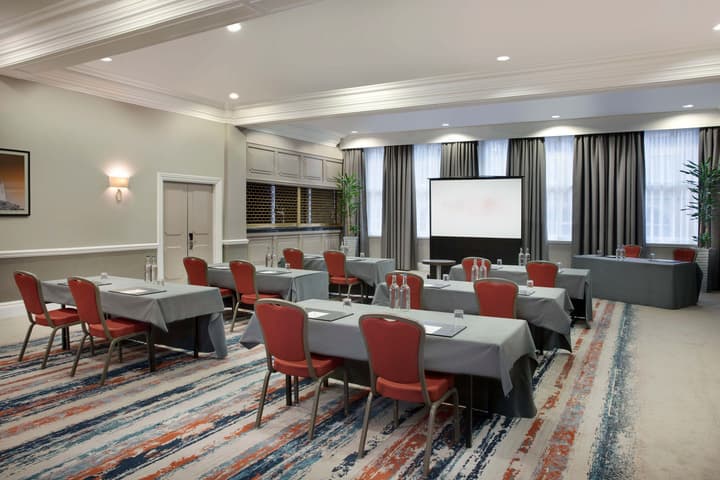 Leonardo Hotel Cardiff