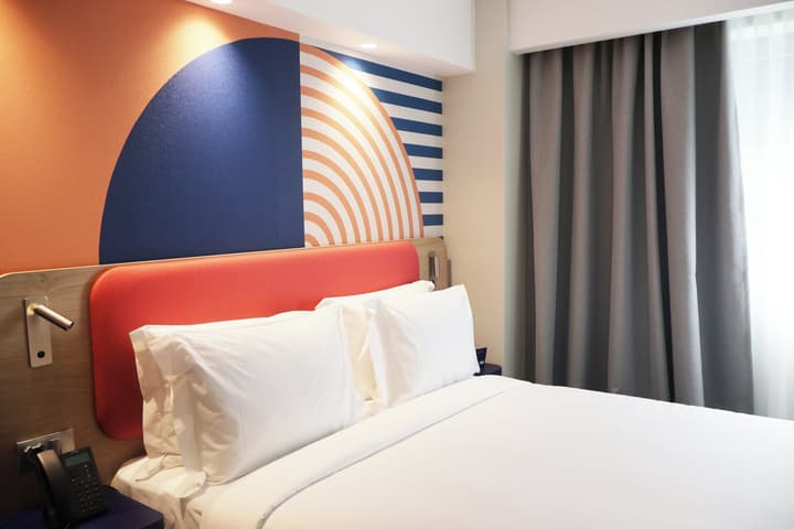 Holiday Inn Express and Suites Lisbon Principe Real by IHG
