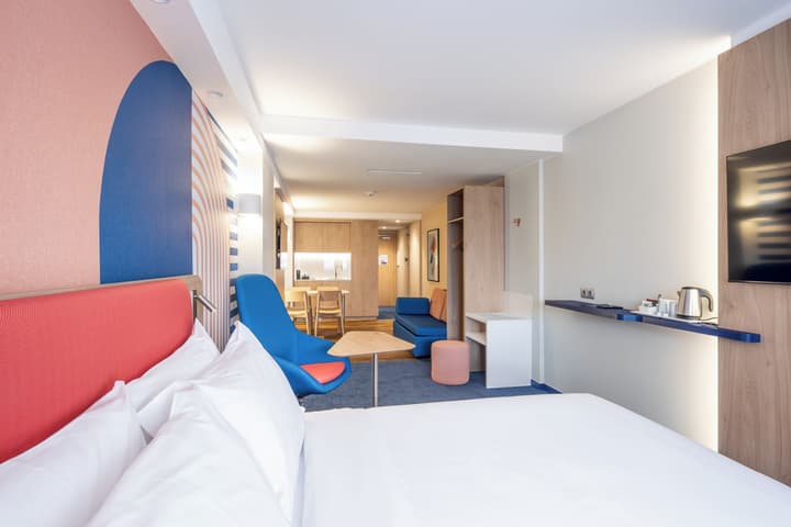 Holiday Inn Express and Suites Lisbon Principe Real by IHG