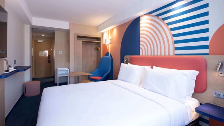 Holiday Inn Express and Suites Lisbon Principe Real by IHG