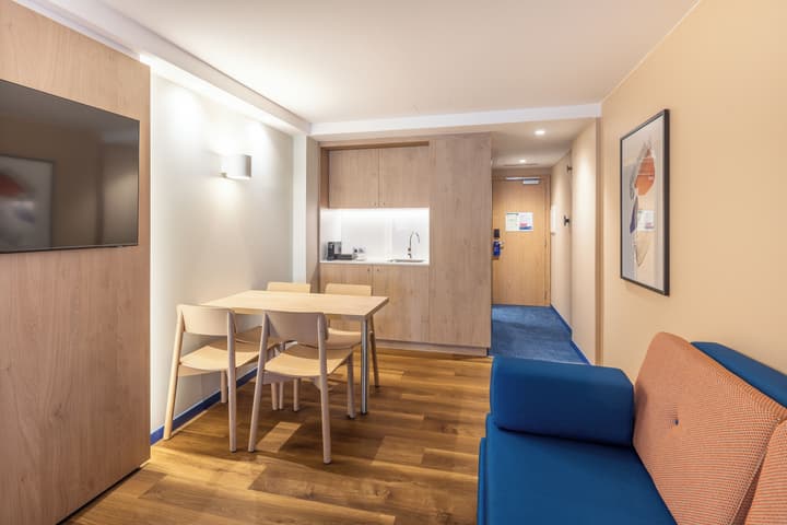 Holiday Inn Express and Suites Lisbon Principe Real by IHG