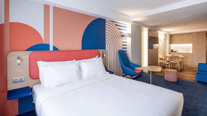 Holiday Inn Express and Suites Lisbon Principe Real by IHG