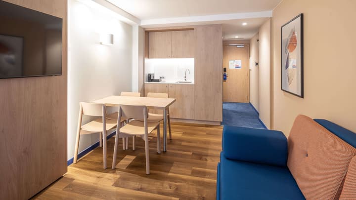 Holiday Inn Express and Suites Lisbon Principe Real by IHG