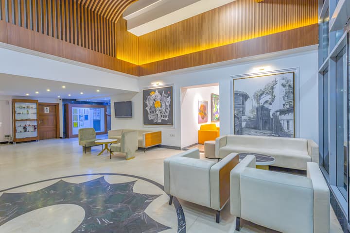 Best Western Plus Khan Hotel