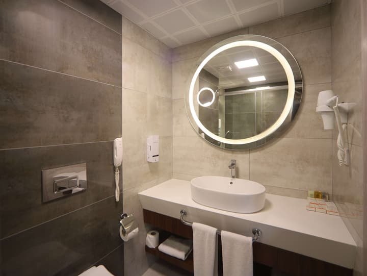 Best Western Plus Khan Hotel