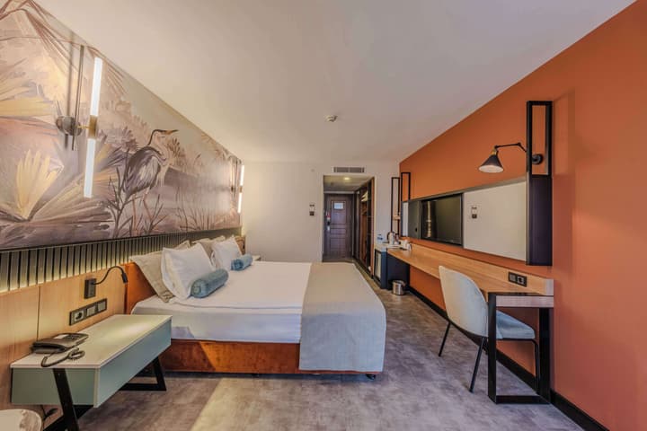 Best Western Plus Khan Hotel