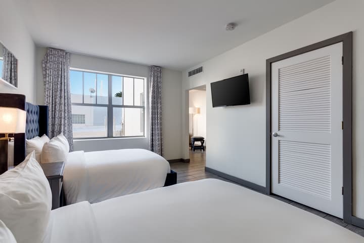 Clinton Hotel South Beach