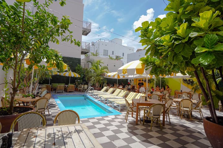 Clinton Hotel South Beach