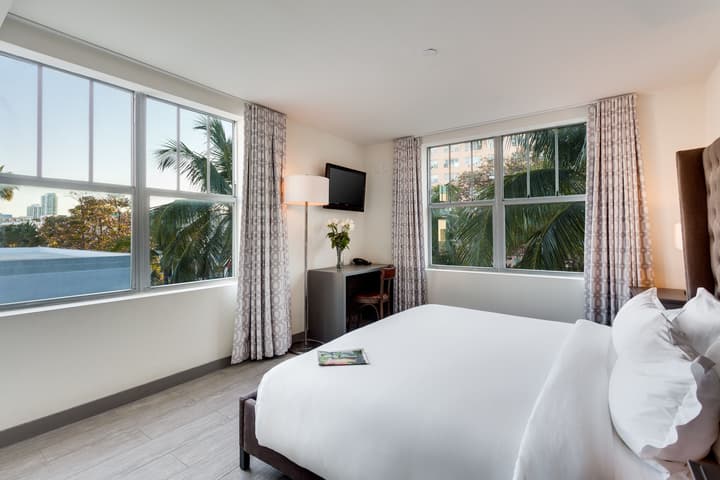 Clinton Hotel South Beach