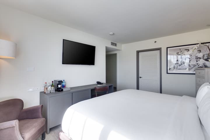 Clinton Hotel South Beach