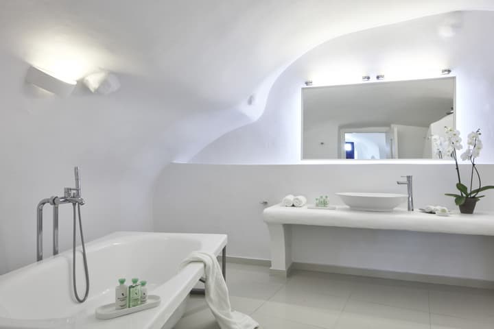 Katikies Chromata Santorini - The Leading Hotels of the World