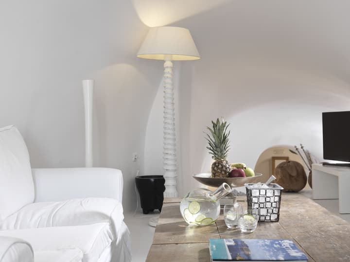 Katikies Chromata Santorini - The Leading Hotels of the World