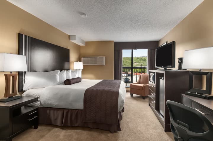 Days Inn by Wyndham Calgary Northwest