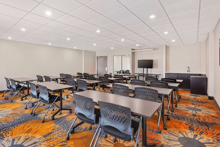 Best Western Plus Executive Inn