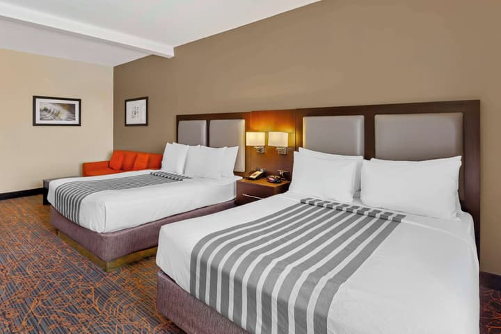Best Western Plus Executive Inn