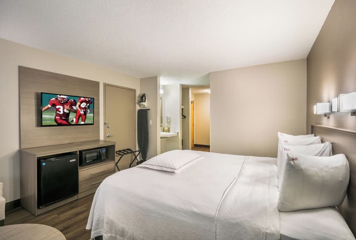 Red Roof Inn PLUS+ Boston - Logan