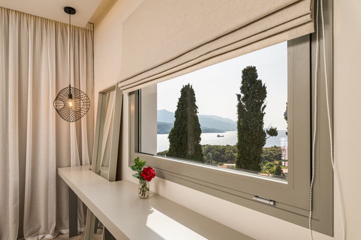 Ino Hotel & Suites