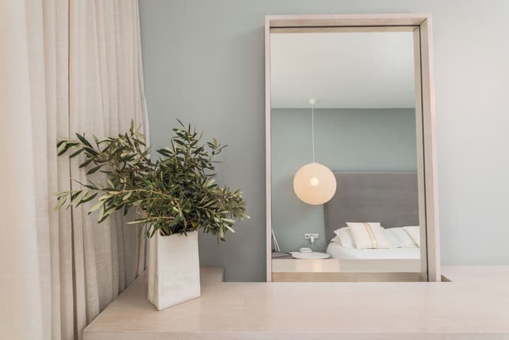 Ino Hotel & Suites