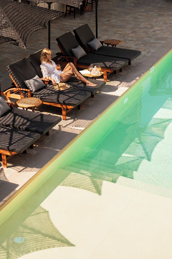 Ino Hotel & Suites