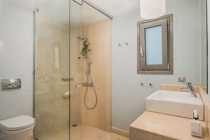 Ino Hotel & Suites