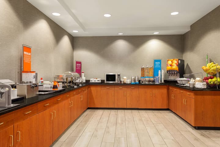 Hampton Inn & Suites Denver - Cherry Creek